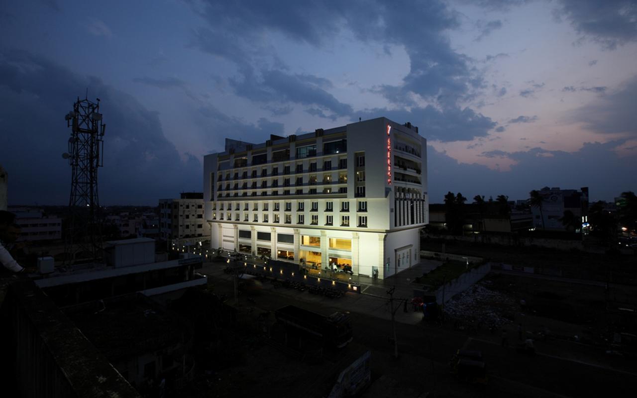 Hotel Shelton Rājahmundry Exterior foto